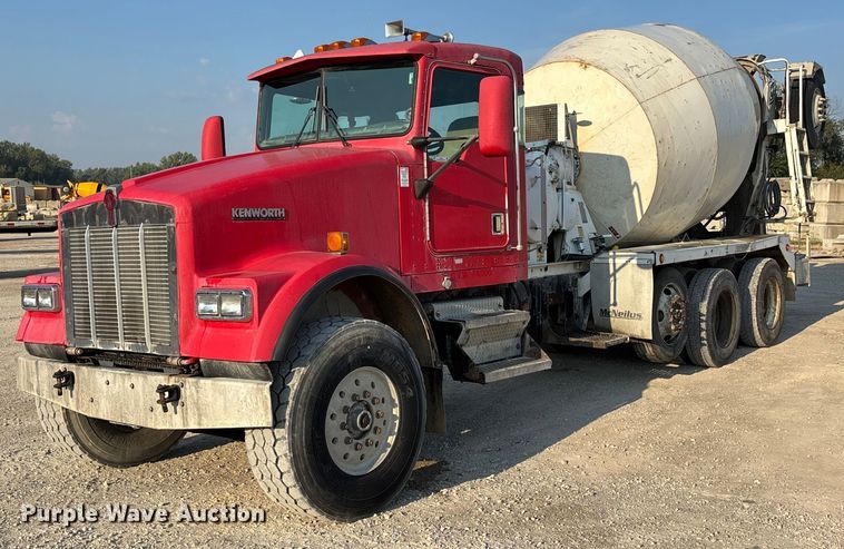 2002 Kenworth W900 ready mix truck - ET4616