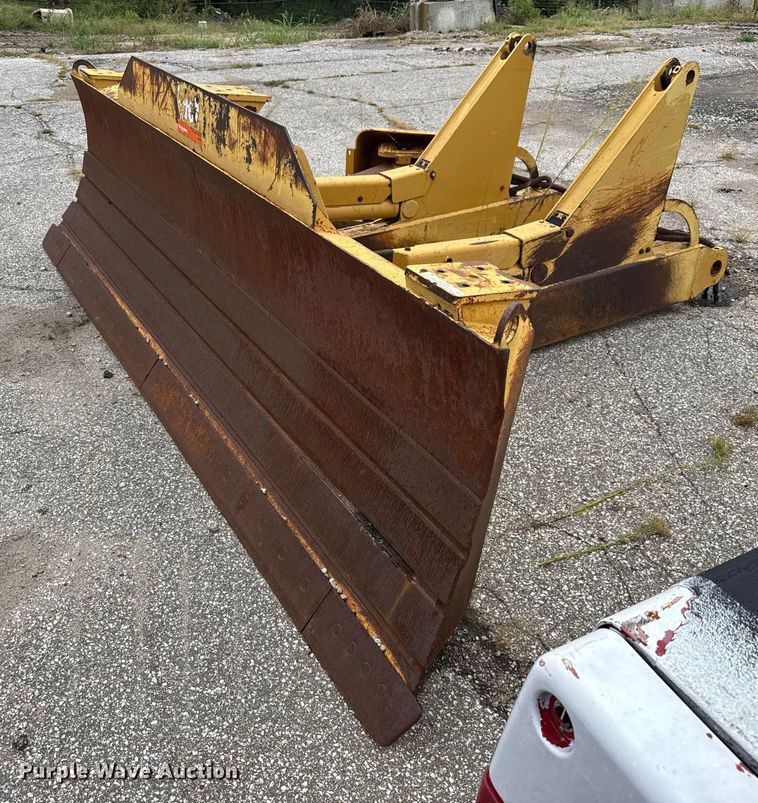 Caterpillar D6N dozer blade - EV1909
