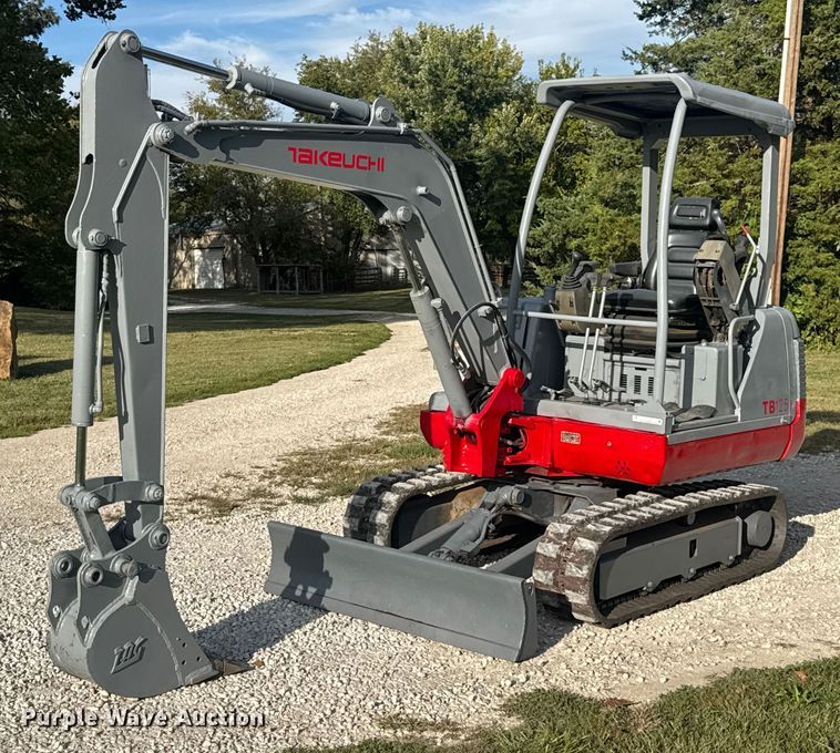 2005 Takeuchi TB125 mini excavator - EV1972