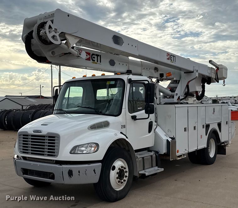 2018 Freightliner M2 bucket truck - GH9364