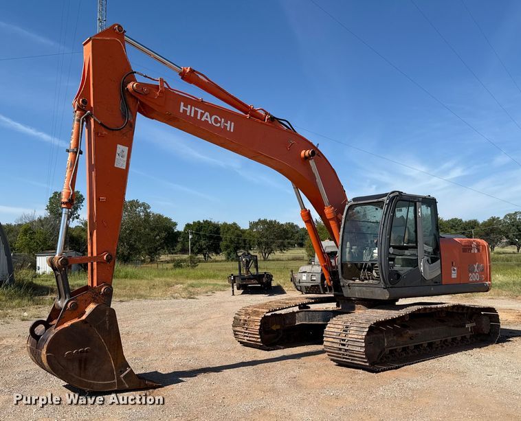 2012 Hitachi ZX200LC-3 excavator - GH9382