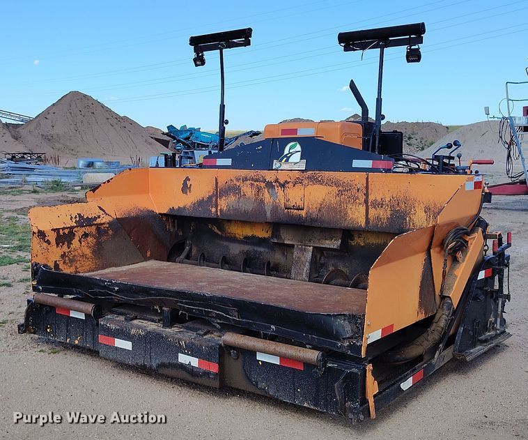 LeeBoy L1000 T paver - IP9665