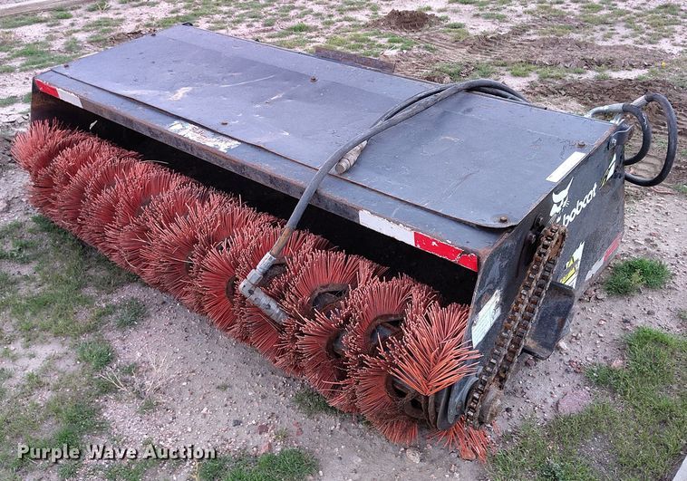 Bobcat Sweeper 72 skid steer sweeper - IP9666