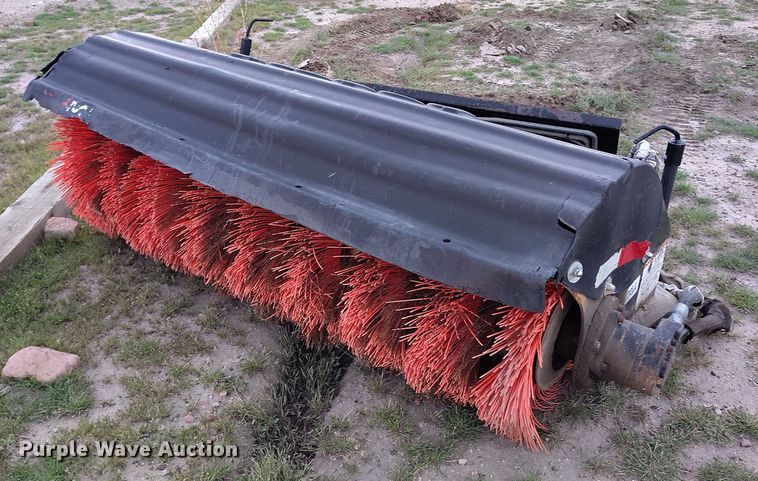 Bobcat  72" W skid steer boom - IP9669