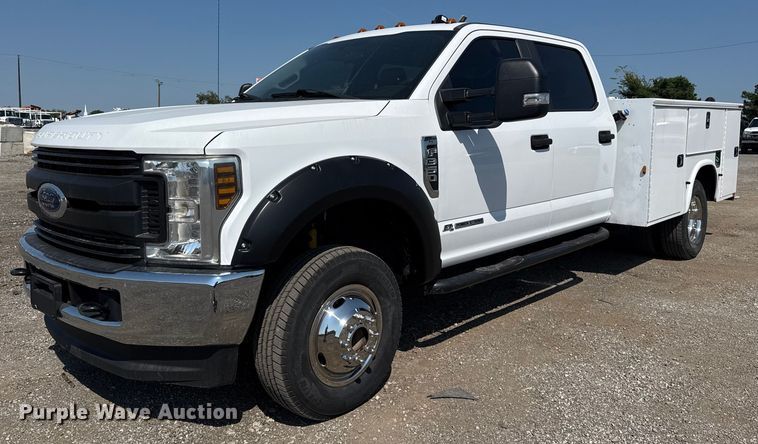 2019 Ford F350 Super Duty utility bed pickup truck - NU9635