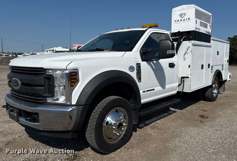 2018 Ford F550 Super Duty utility / service truck - NU9636