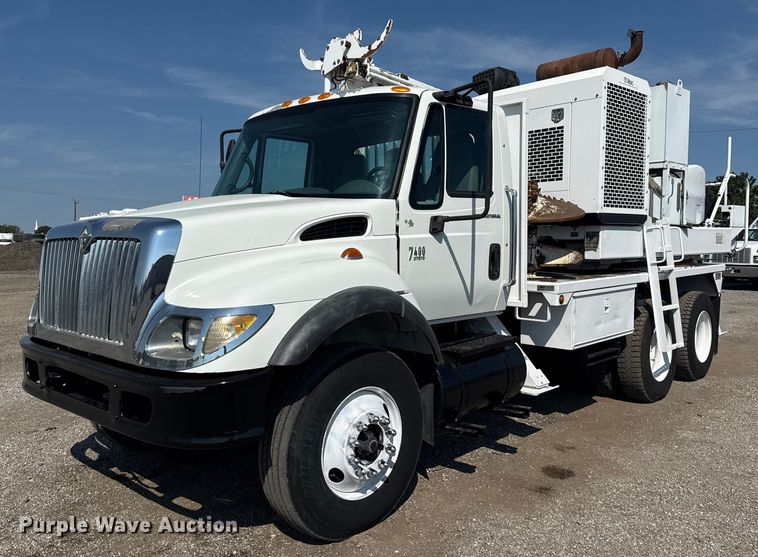 2005 International 7400 pressure digger truck - NU9651