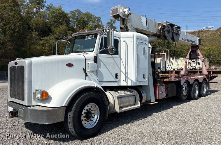 2013 Peterbilt 365 crane truck - YA0979