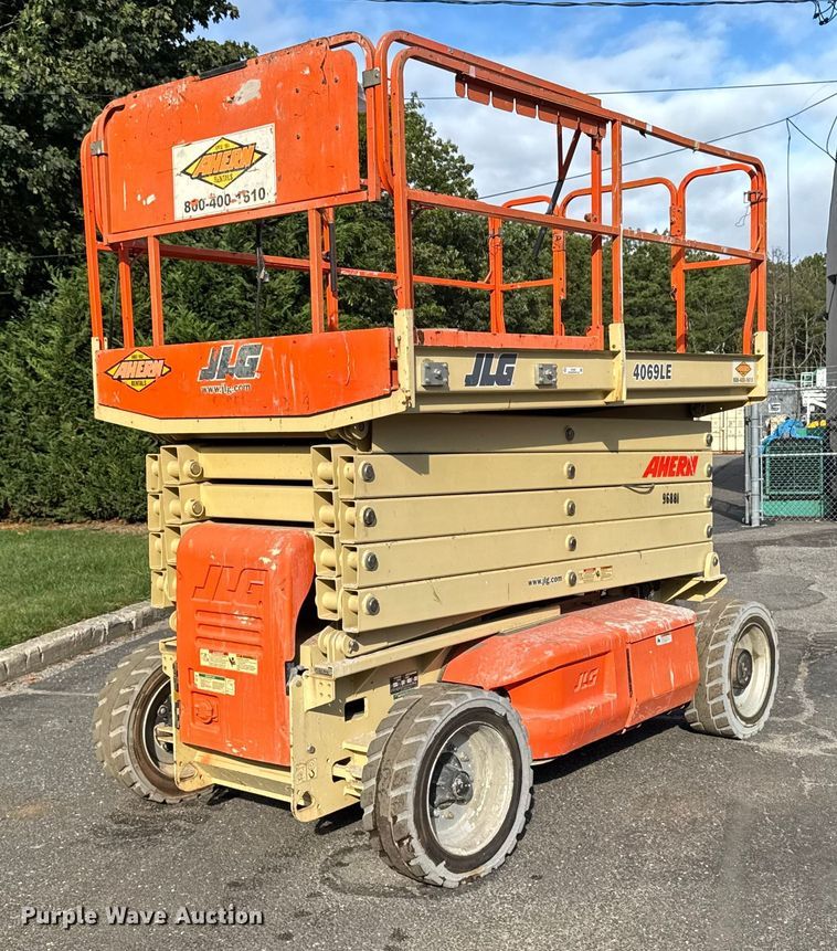 2009 JLG 4069LE scissor lift - EV4037