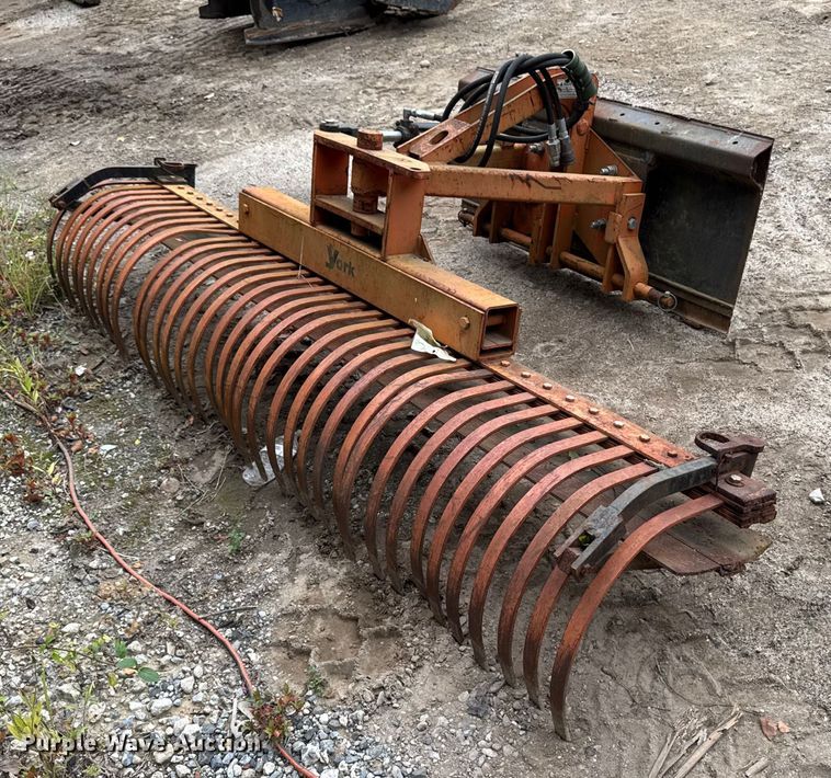 York R1 skid steer rake - EV4043