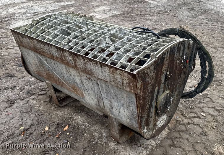 CAT skid steer concrete mixer - EV4046