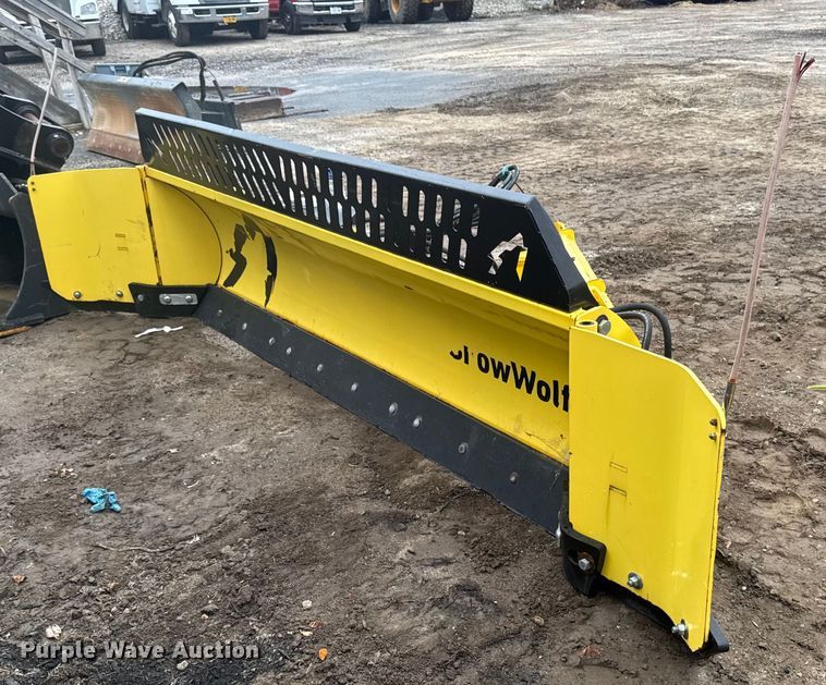 Snow wolf Quattro plow XT QPXT-126 skid steer snow pusher - EV4063