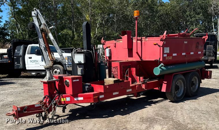 2017 Falcon 6T Dump 2 Burner pothole patcher - EV4082