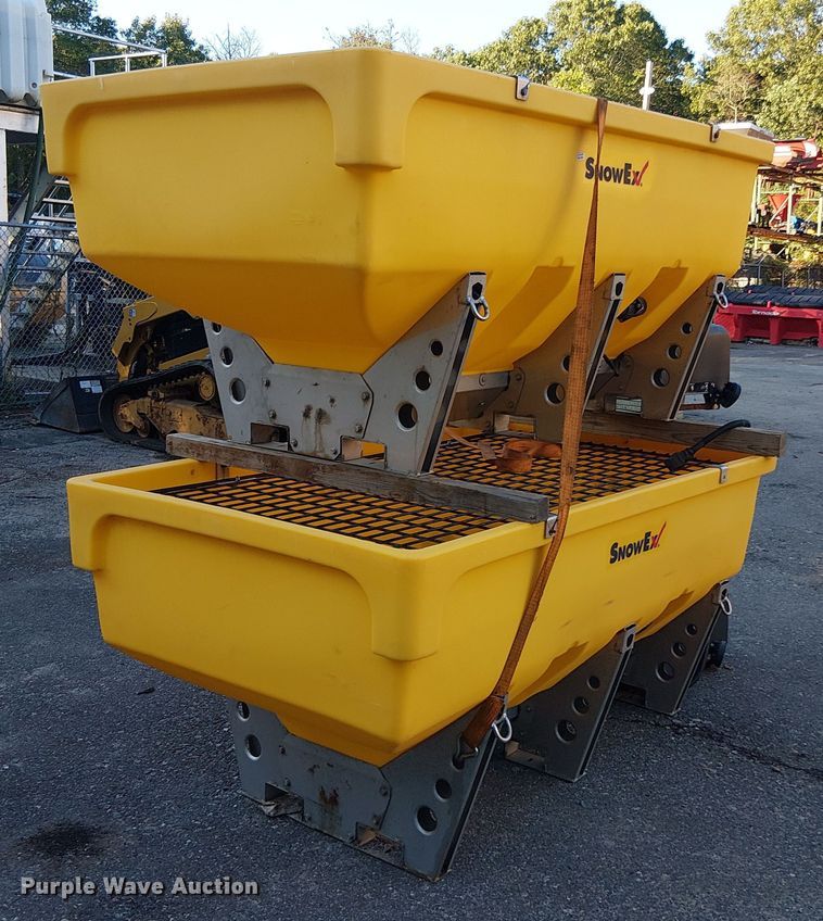 (2) SnowEx spreaders - EV4100