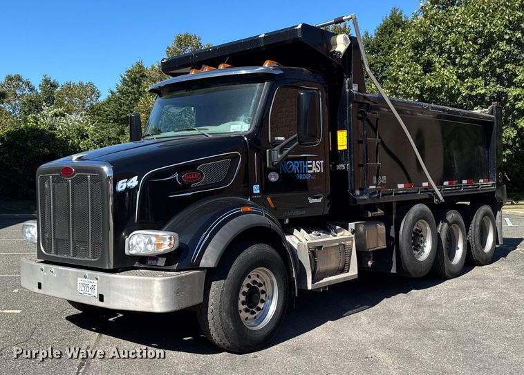 2019 Peterbilt 567 dump truck - EV4114
