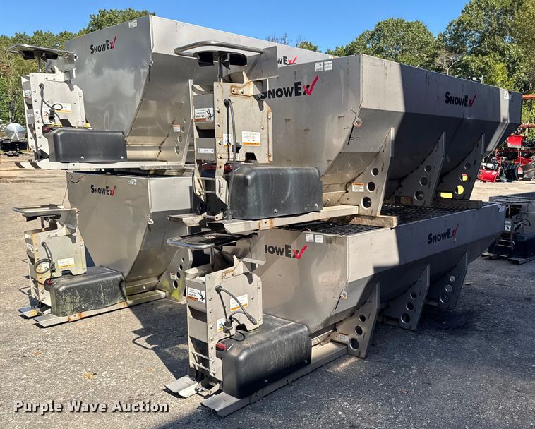 (2) SnowEx Helixx SS Hopper spreaders - EV4123