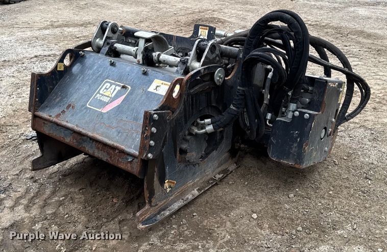 2017 Caterpillar PC408B skid steer cold planer - EV5004