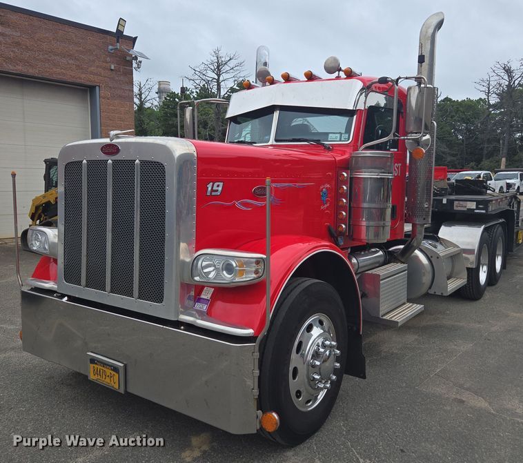 2020 Peterbilt 389 semi truck - EV5014