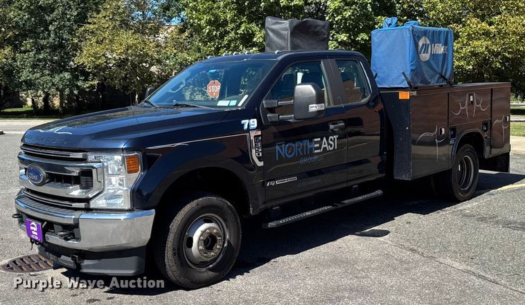 2021 Ford F350 Super Duty SuperCab utility bed pickup truck - EV5123