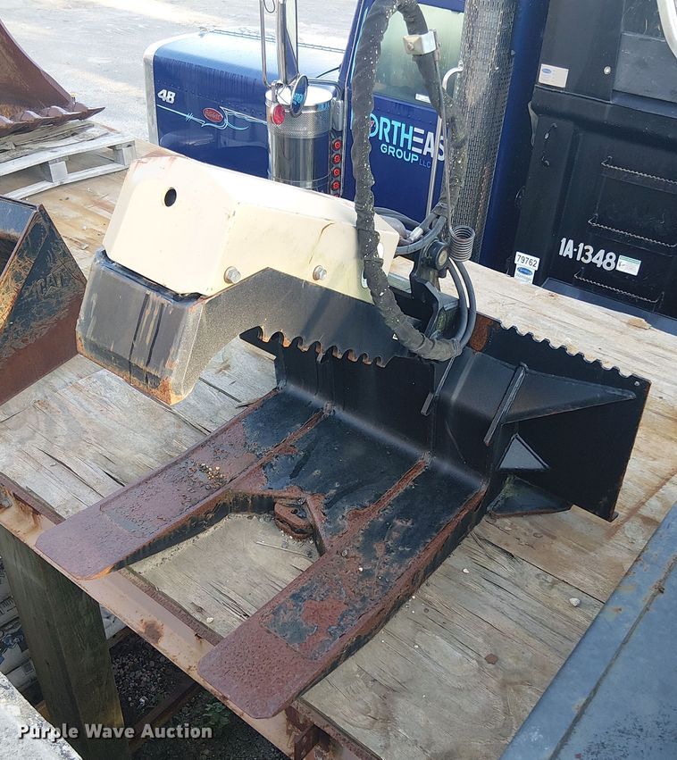 Daniel skid steer grapple - EV5131