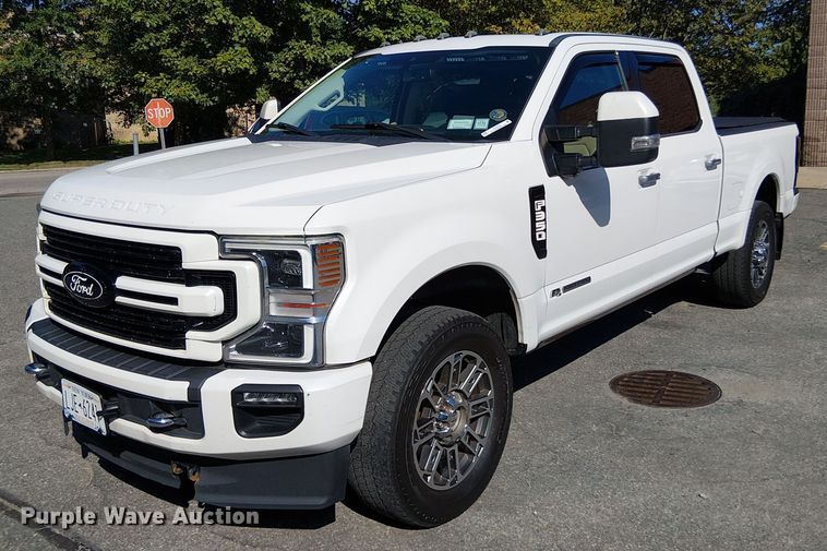 2020 Ford F350 Super Duty Limited Crew Cab pickup truck - EV5136