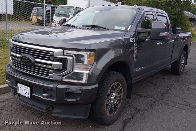 2020 Ford F350 Super Duty Limited Crew Cab pickup truck - EV5152