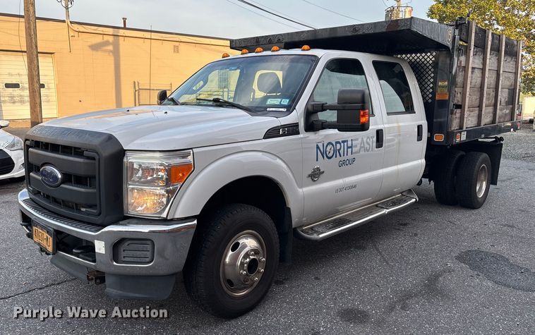 2016 Ford F350 Super Duty Crew Cab dump flatbed pickup truck - EV5230