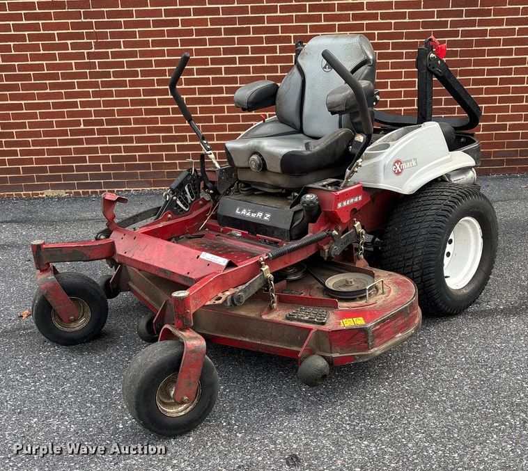 EXmark Lazer Z ZTR lawn mower - EV5245