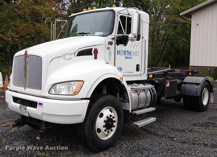 2020 Kenworth T370 hook lift truck - EV5285