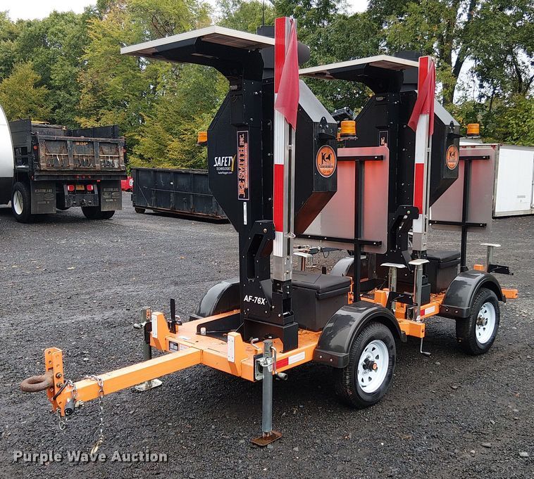 (2) Safety Technologies Inc. AF-76X auto flagger trailers - EV5323