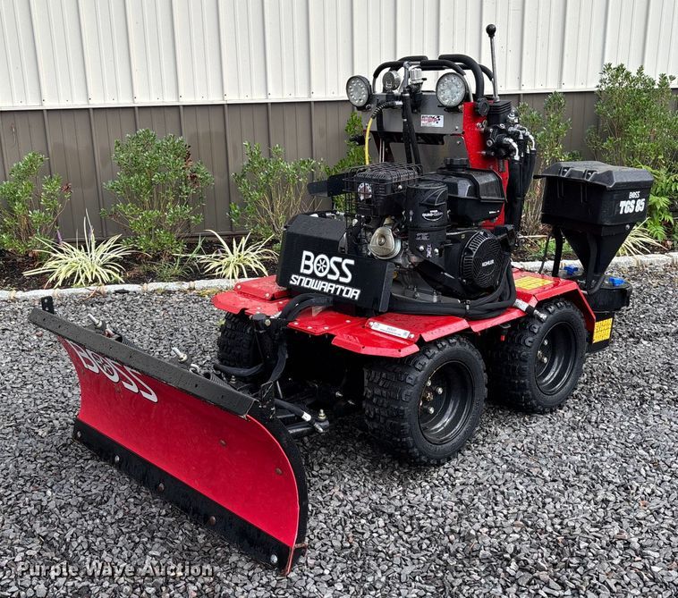 2022 Boss Snowrator snow pusher - EV5337