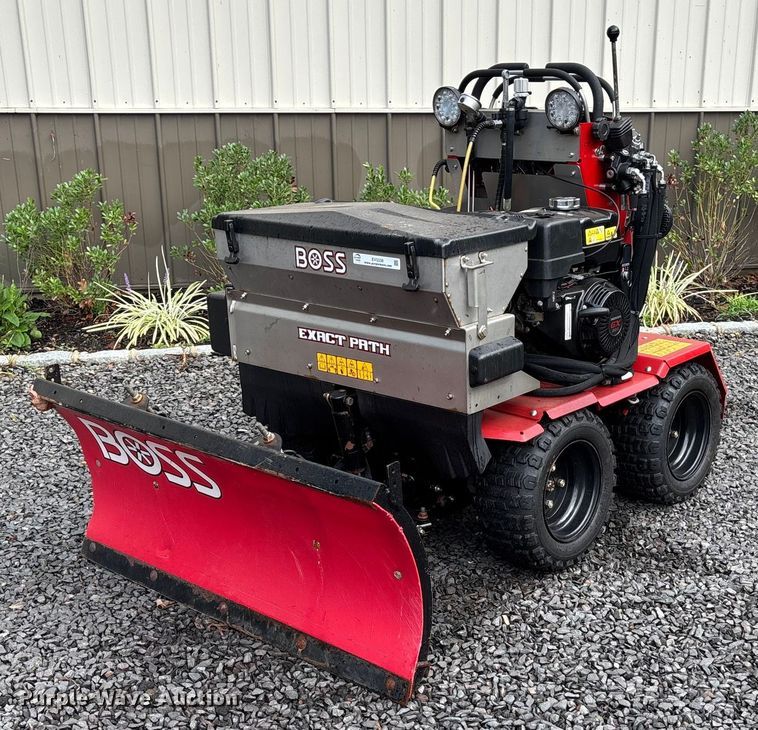 2022 Boss Snowrator snow pusher - EV5338