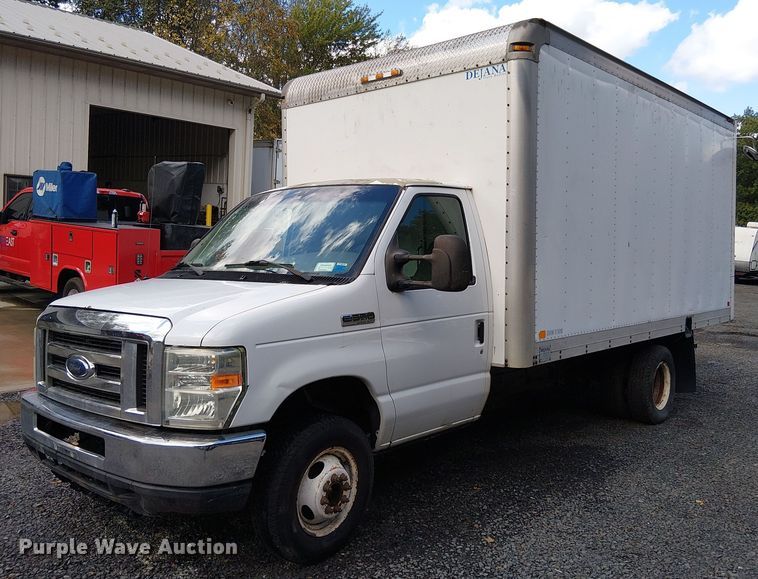 2008 Ford E350 box truck - EV5355