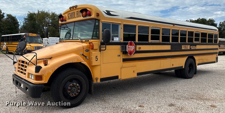 2005 Blue Bird Vision school bus - DO1273