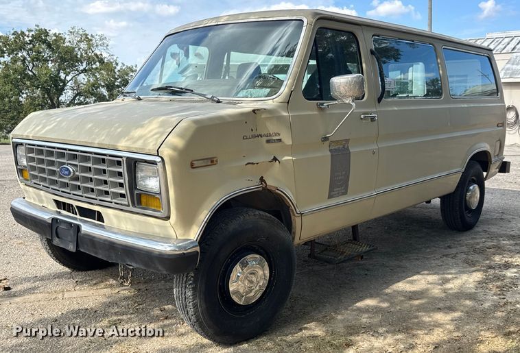 1988 Ford E250 van - DP8881