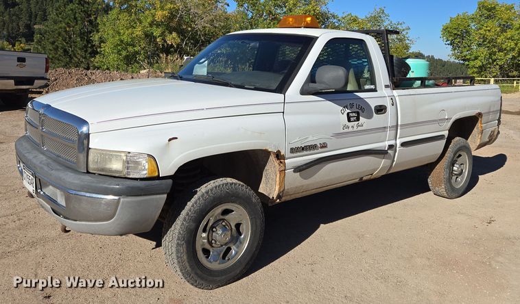1998 Dodge Ram 1500 pickup truck - DY1257