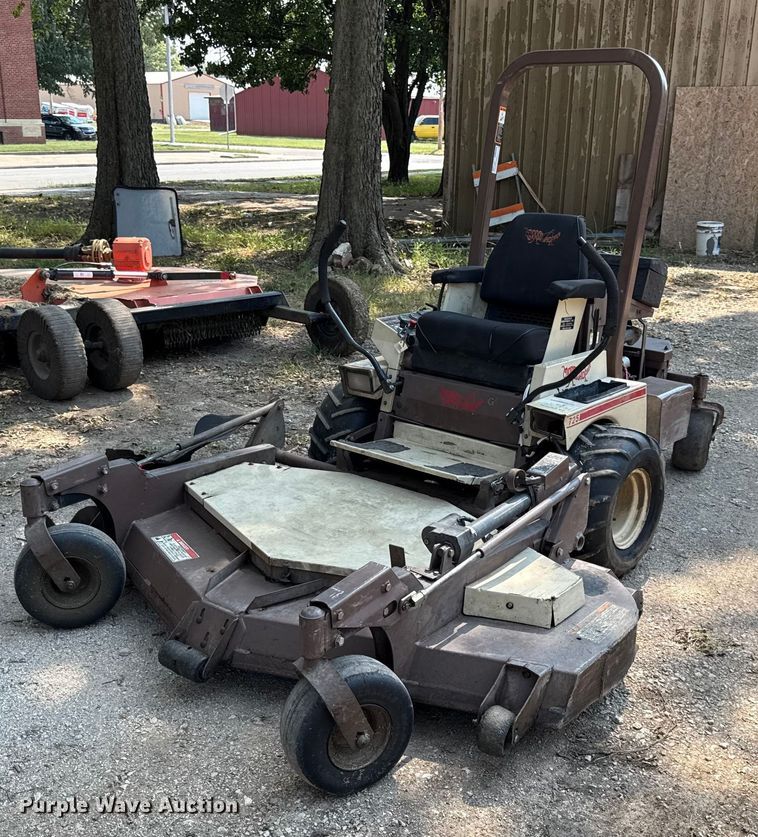 Grasshopper 725 ZTR lawn mower - DY8128