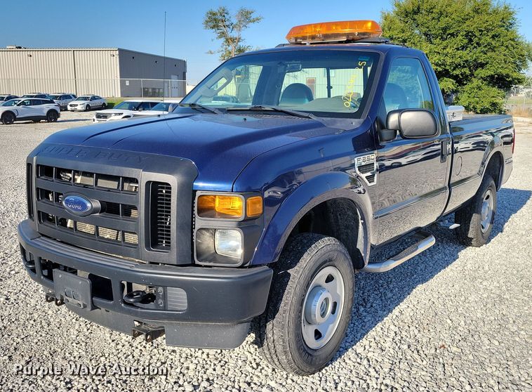 2008 Ford F250 Super Duty pickup truck - DZ6692