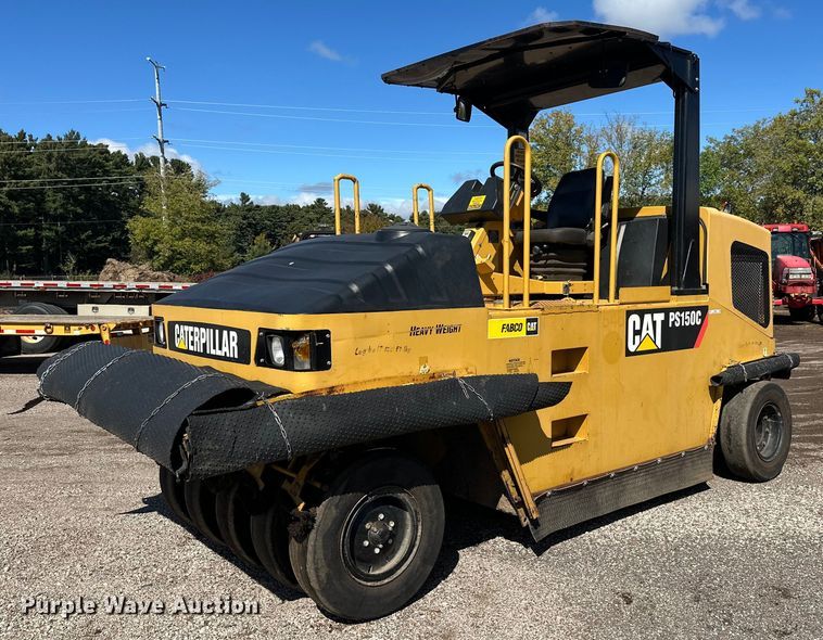 2009 Caterpillar PS-150C pneumatic roller - DZ8998