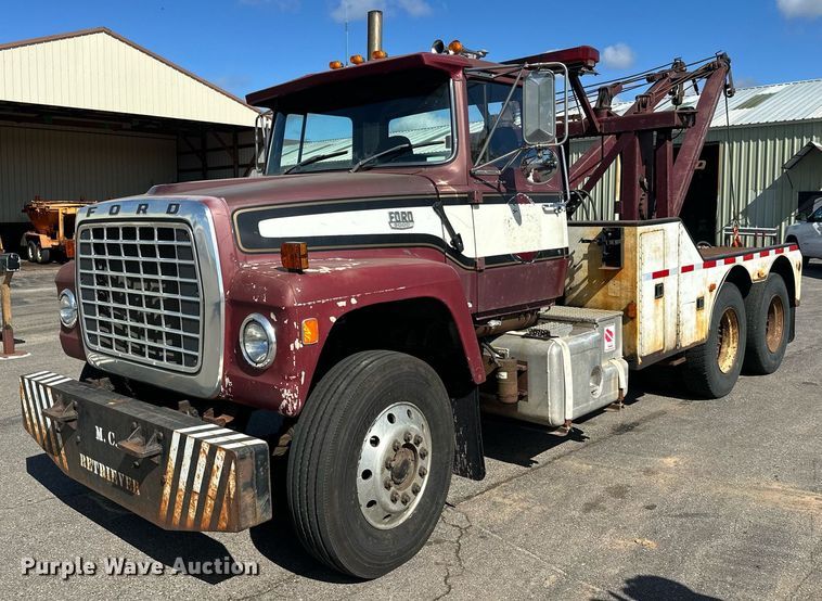 1978 Ford 9000 tow truck - DZ8999
