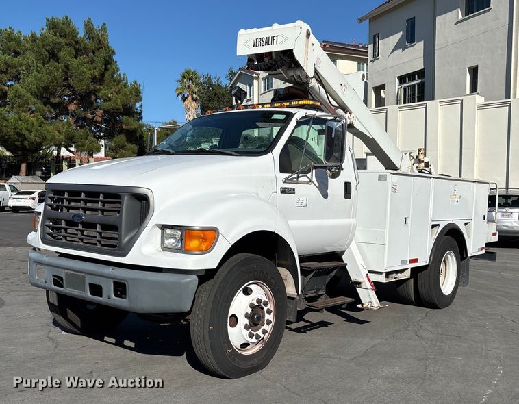 2001 Ford F650 Super Duty bucket truck - EC8070