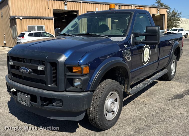 2009 Ford F250 Super Duty pickup truck - EF2181