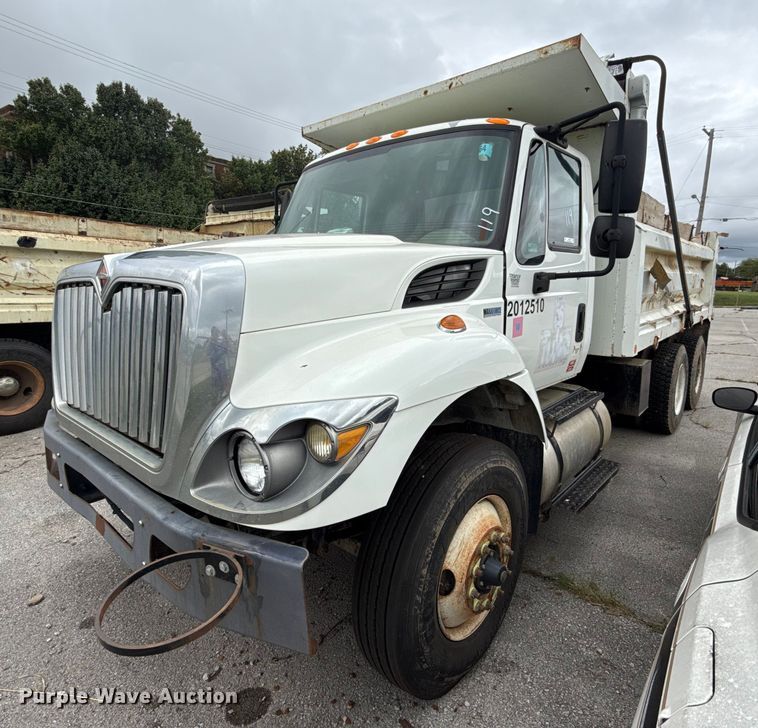 2012 International 7400 dump truck - EG8736