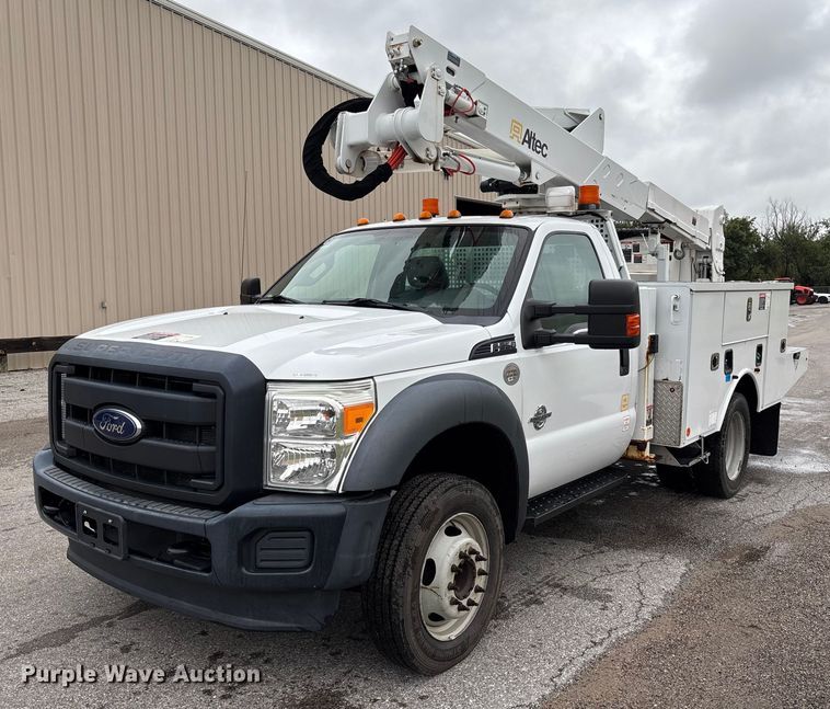 2016 Ford F550 Super Duty XL bucket truck - EM8206