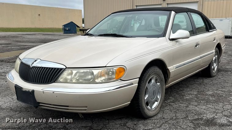 2001 Lincoln Continental  - EM8220