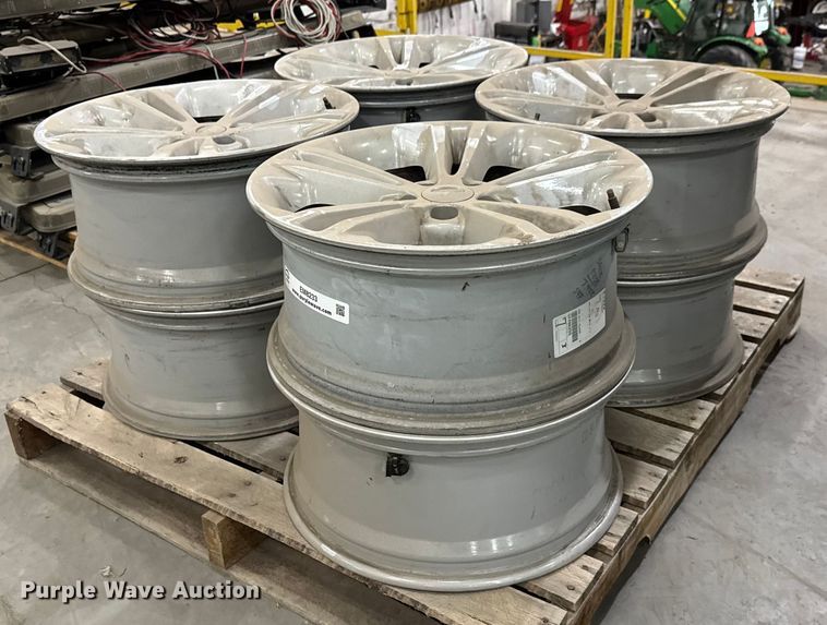 (8) 16" wheels - EM8233