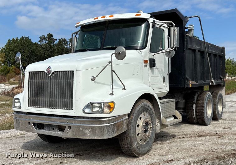2009 International 9200i dump truck - EN5625