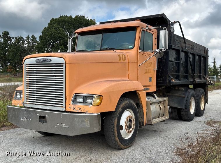 1994 Freightliner FLD  dump truck - EN5628