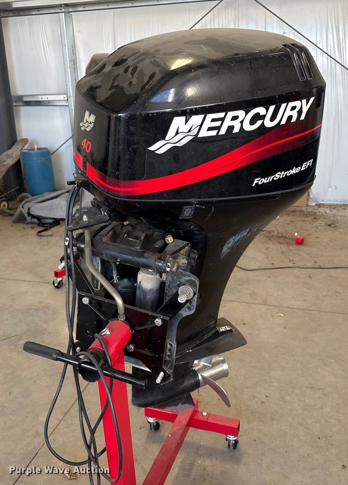 2003 Mercury boat engine - EP0684