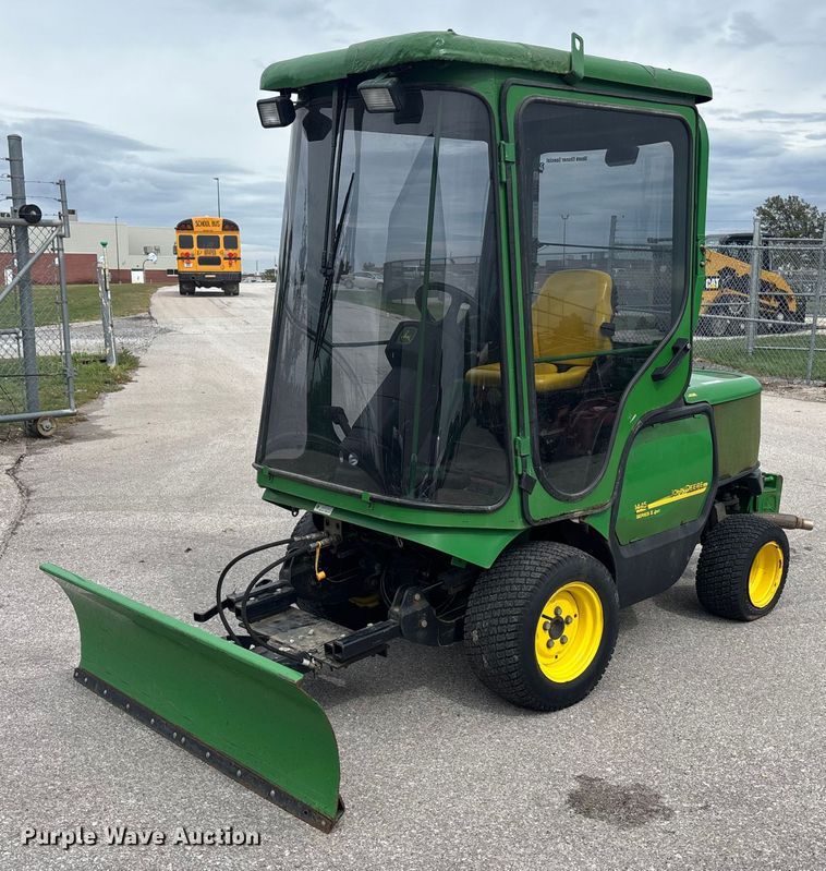 2006 John Deere 1445 Series II 4WD lawn mower - ET4668